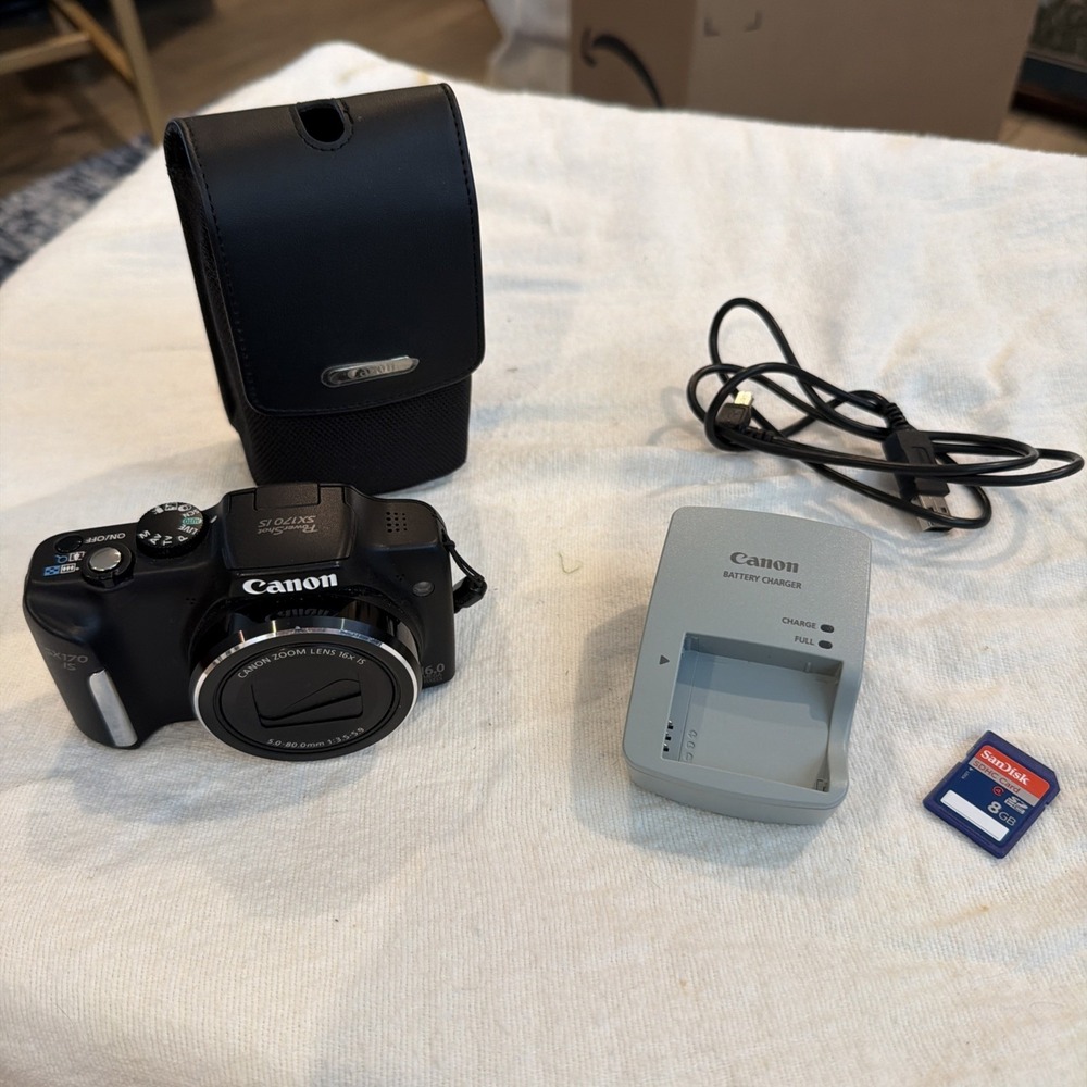Canon PowerShot SX170 IS 16.0MP Digital Camera W/ Bag, SD card, Charger, Cable
